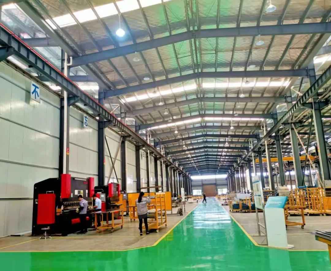 【开云·官方网站登陆入口-开云online(中国)湖南生产基地】热火朝天生产忙，高质高效产精品！​